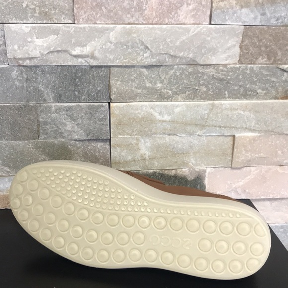 ECCO Men's Soft 7 Slip- On Sneaker - Picture 8 of 9